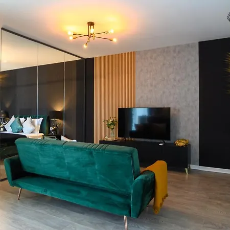 North Twin Apartment *
