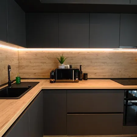 North Twin Apartment *