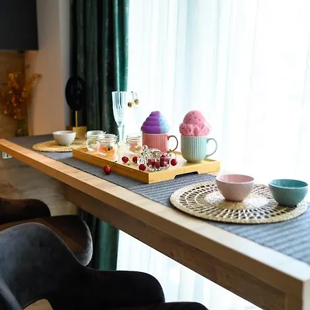 North Twin Apartment
