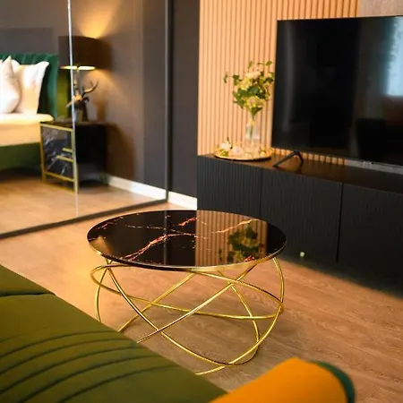North Twin Apartment *