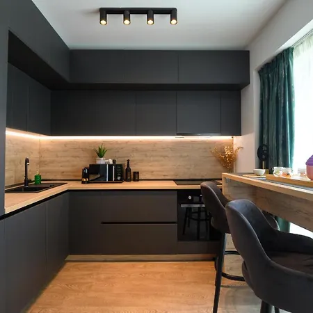 North Twin Apartment *
