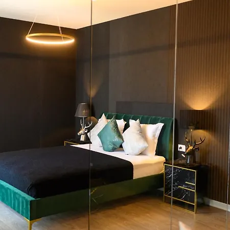 North Twin Apartment *