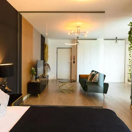 North Twin Apartment *
