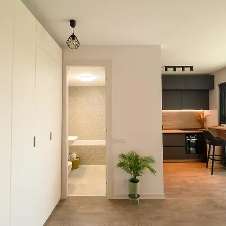 North Twin Apartment *